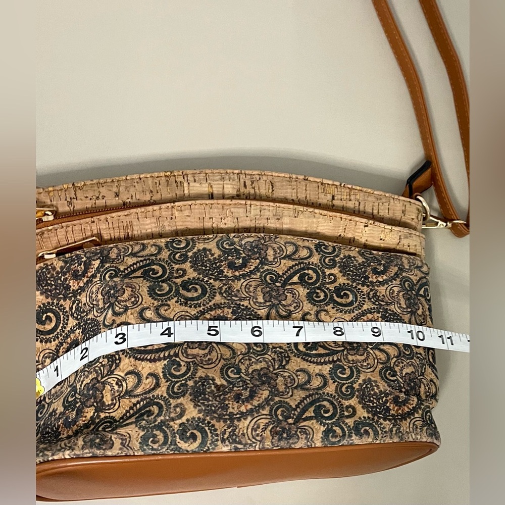 Natural cork crossbody bag and Cork zip around Wallet - Picture 16 of 16